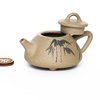 Чайник Исин, Ши Пяо, роспись глиной, №17, 70 мл арт. 3605 Чайник Исин, Ши Пяо, роспись глиной, №17, 70 мл